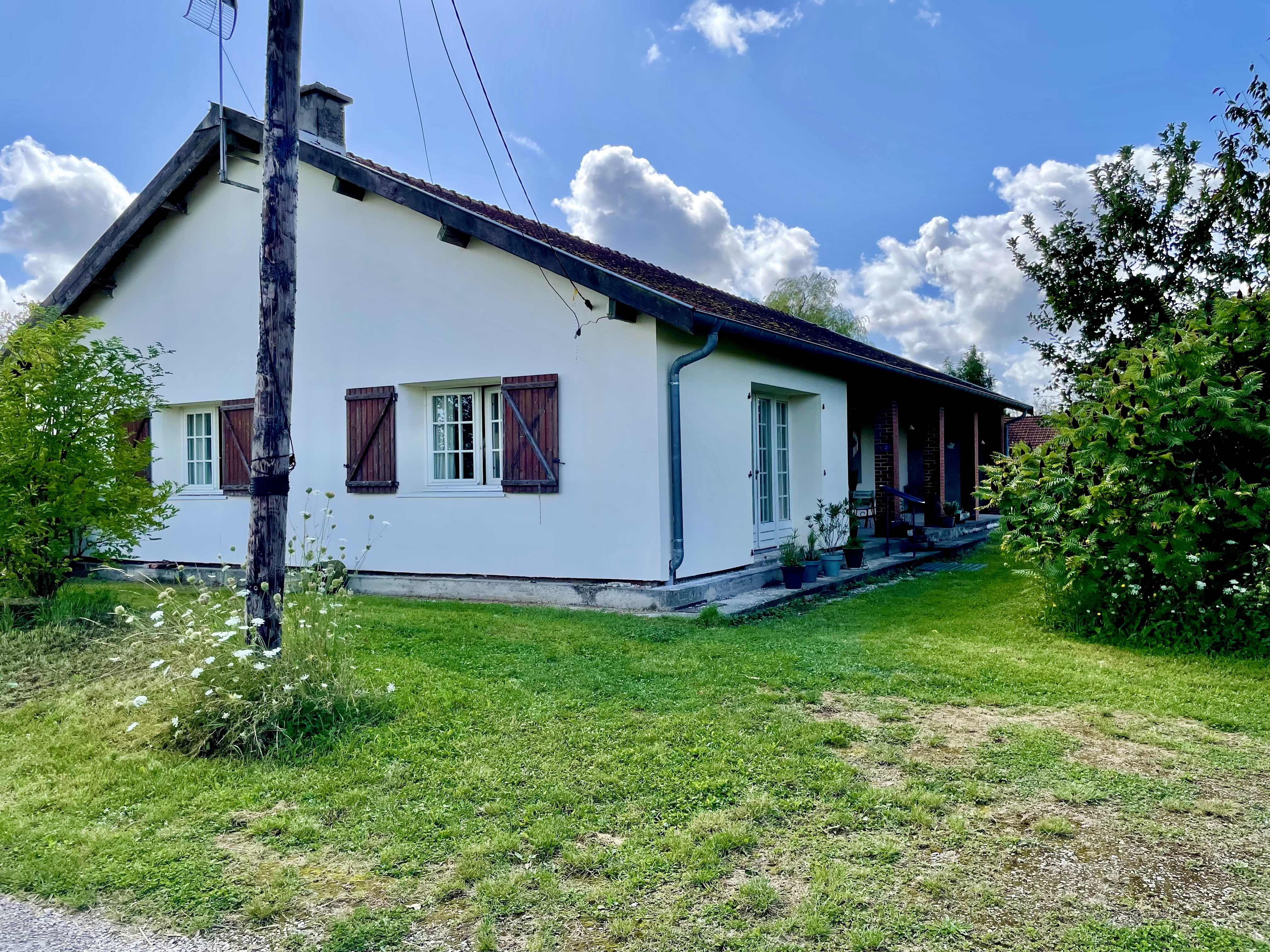 Vue depuis le chemin — Maison avec terrain 2500m² à Charmont